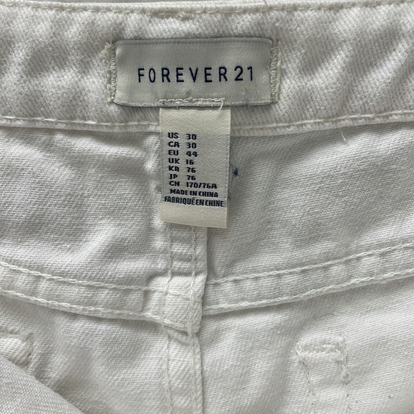 Forever 21 Women’s White Denim Shorts w/ Red, White, & Blue Detail - Size 30 - Picture 2 of 5